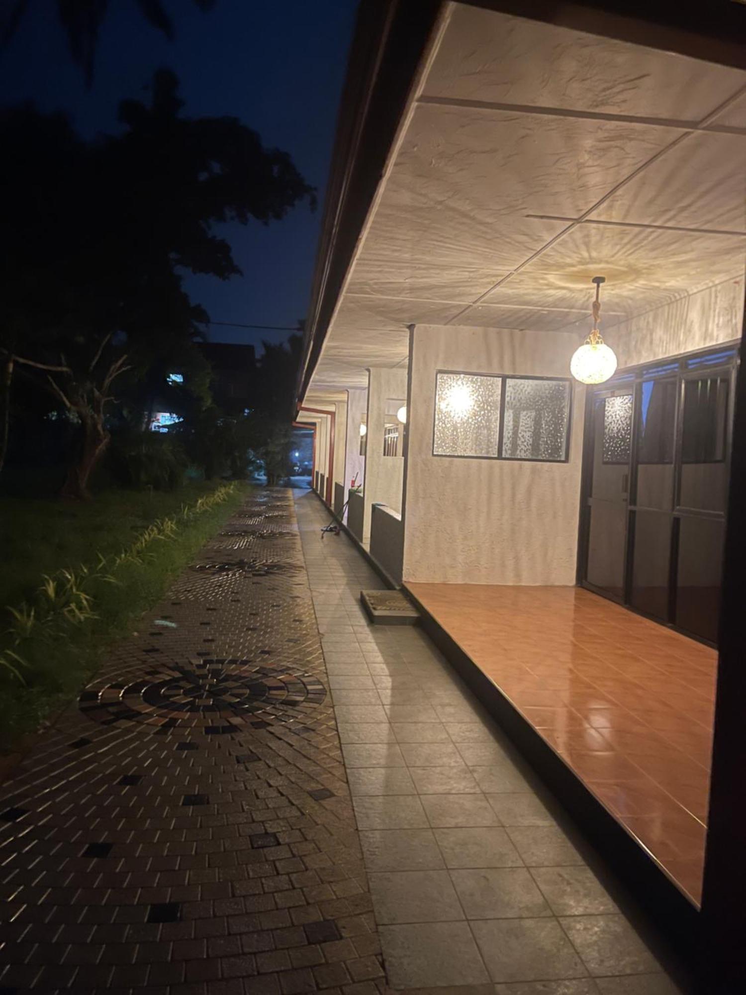 River View Banquet & Resort Wadduwa Exterior foto