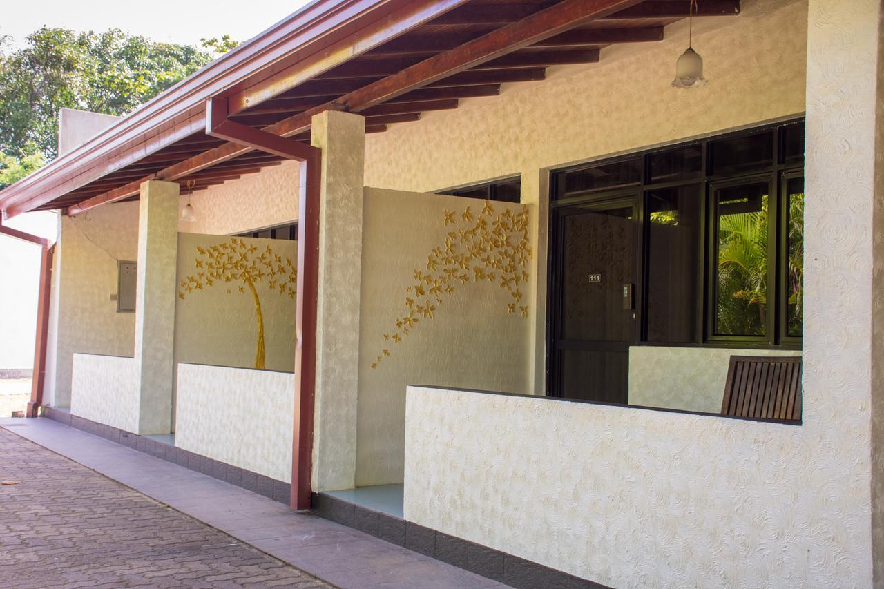 River View Banquet & Resort Wadduwa Exterior foto
